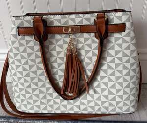 Dasein Women's Geometric Pattern Tote Bag with Tassel and Leopard Print Lining